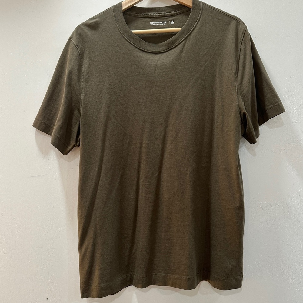 Abercrombie & Fitch Men’s Classic Polished Tee